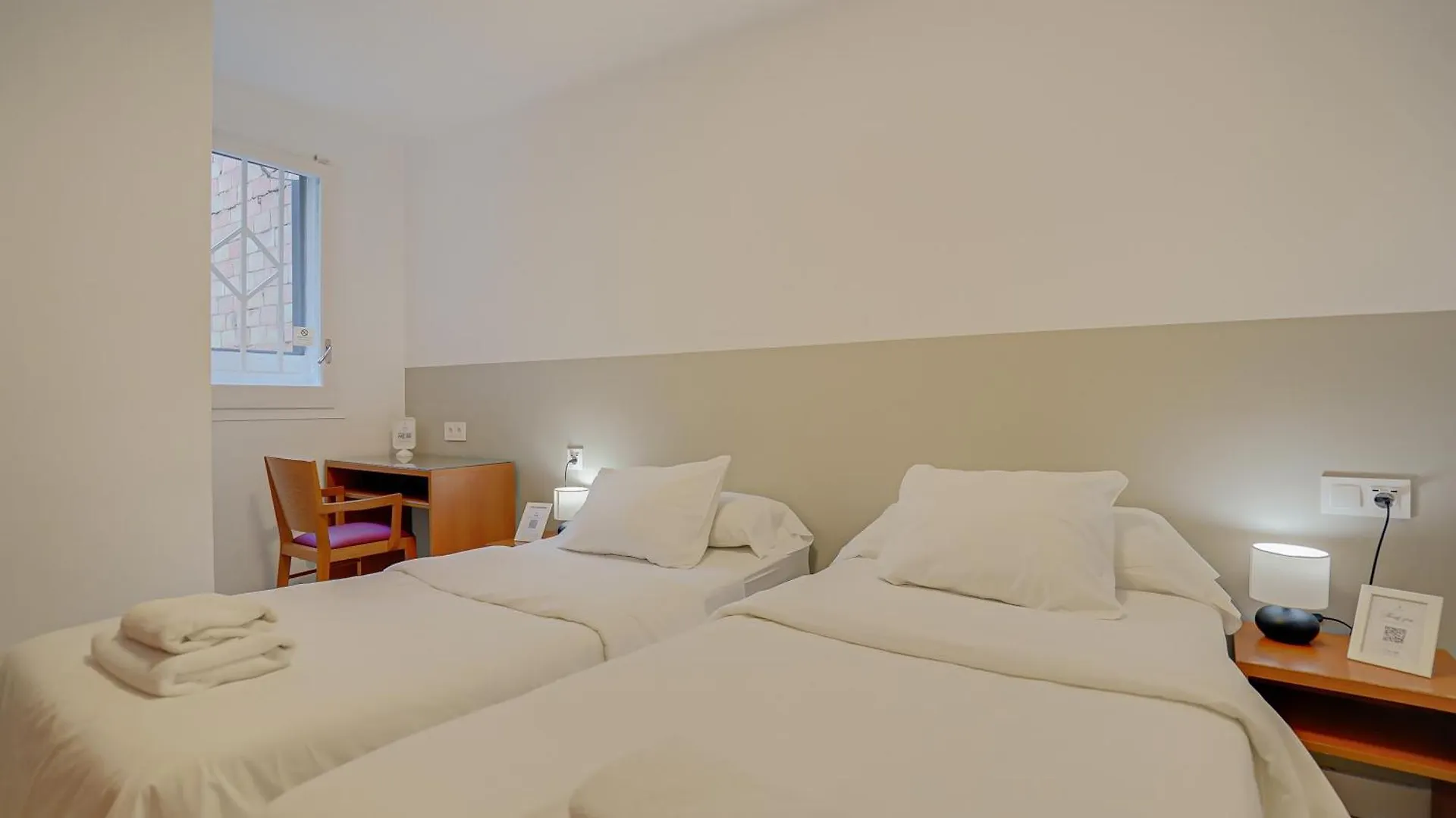 Hostal Y Apartamento Moli De Mar Lloret de Mar Affittacamere