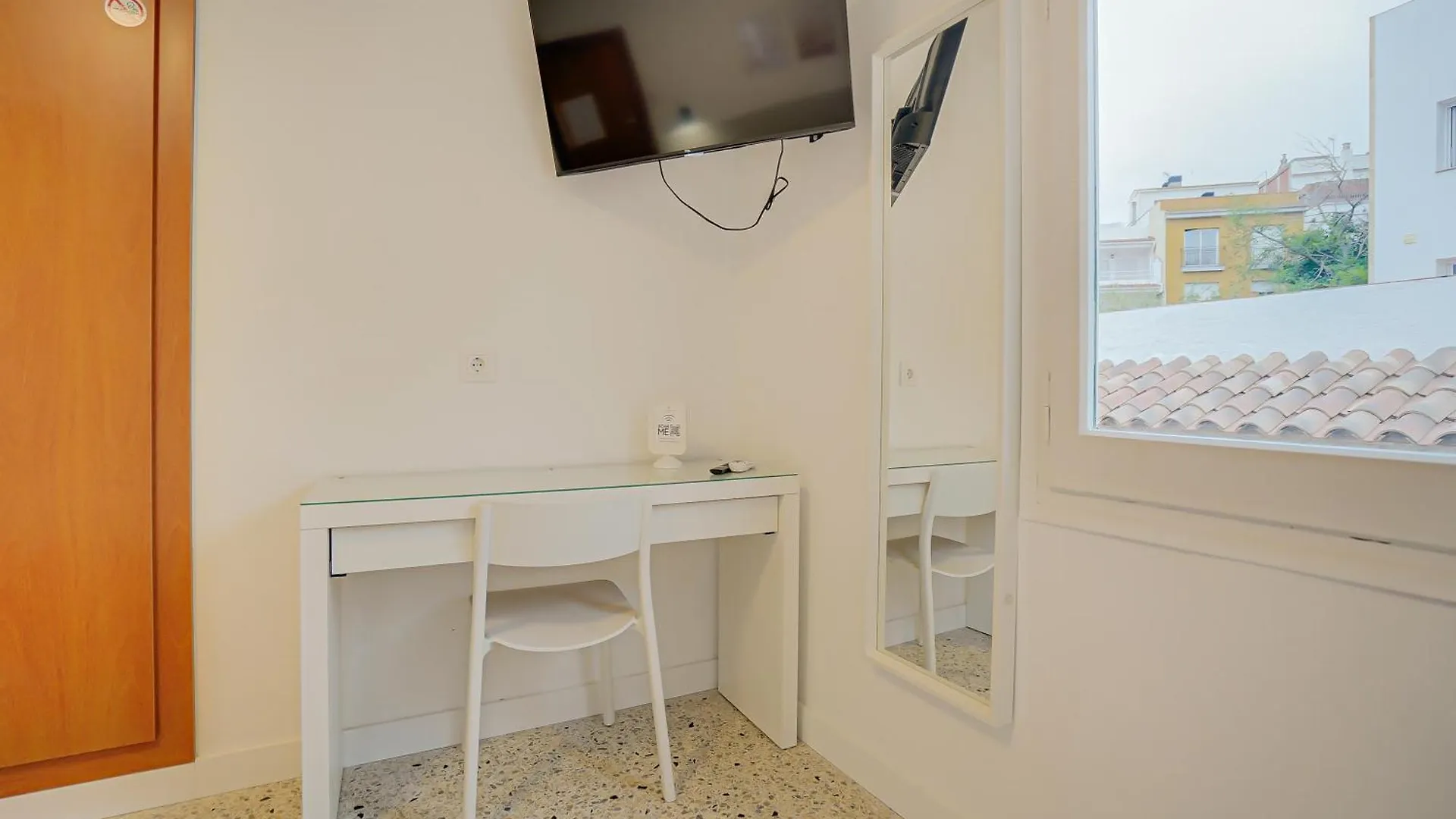 Affittacamere Hostal Y Apartamento Moli De Mar Lloret de Mar