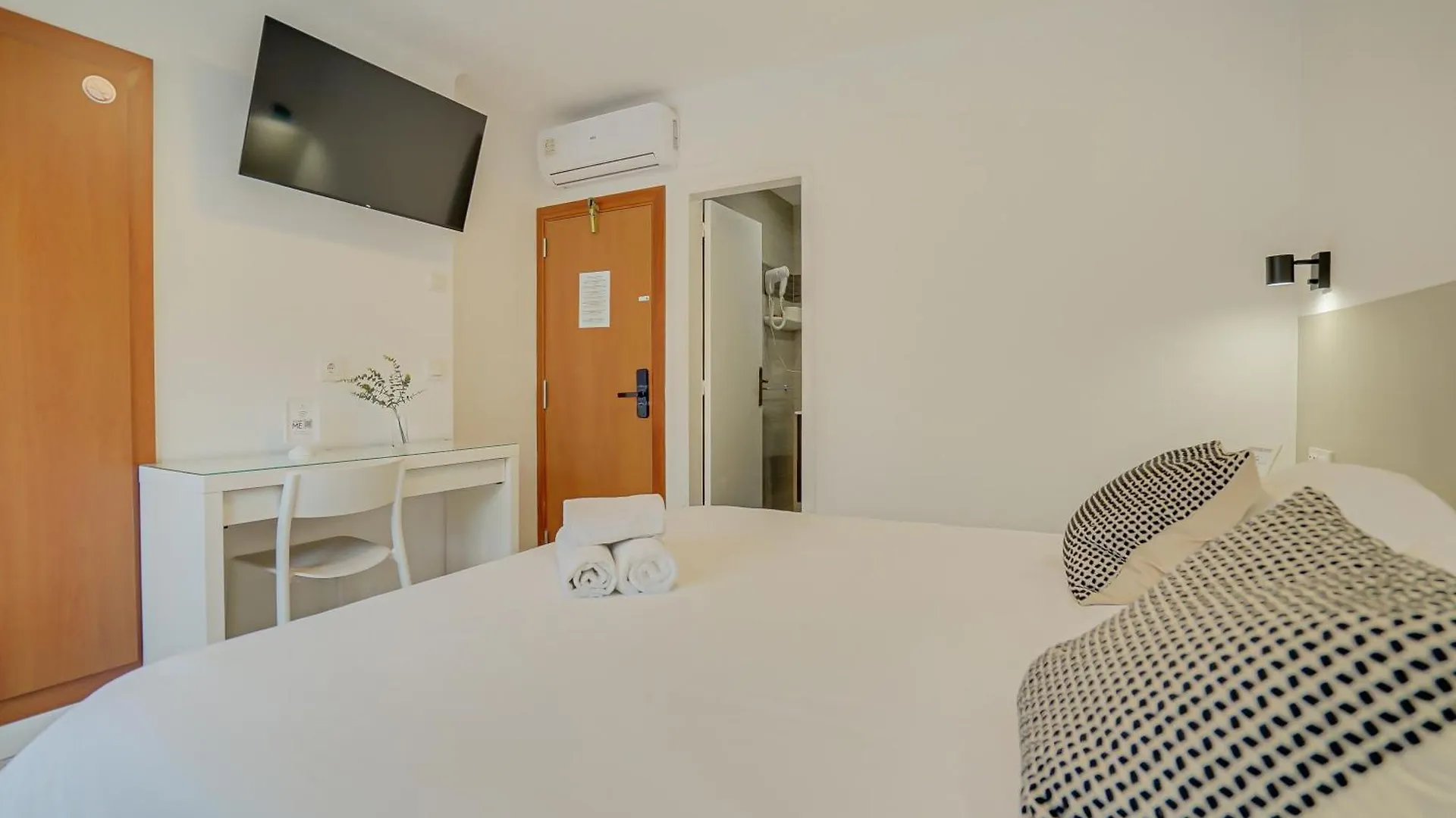 Hostal Y Apartamento Moli De Mar Lloret de Mar 2*,  Spagna