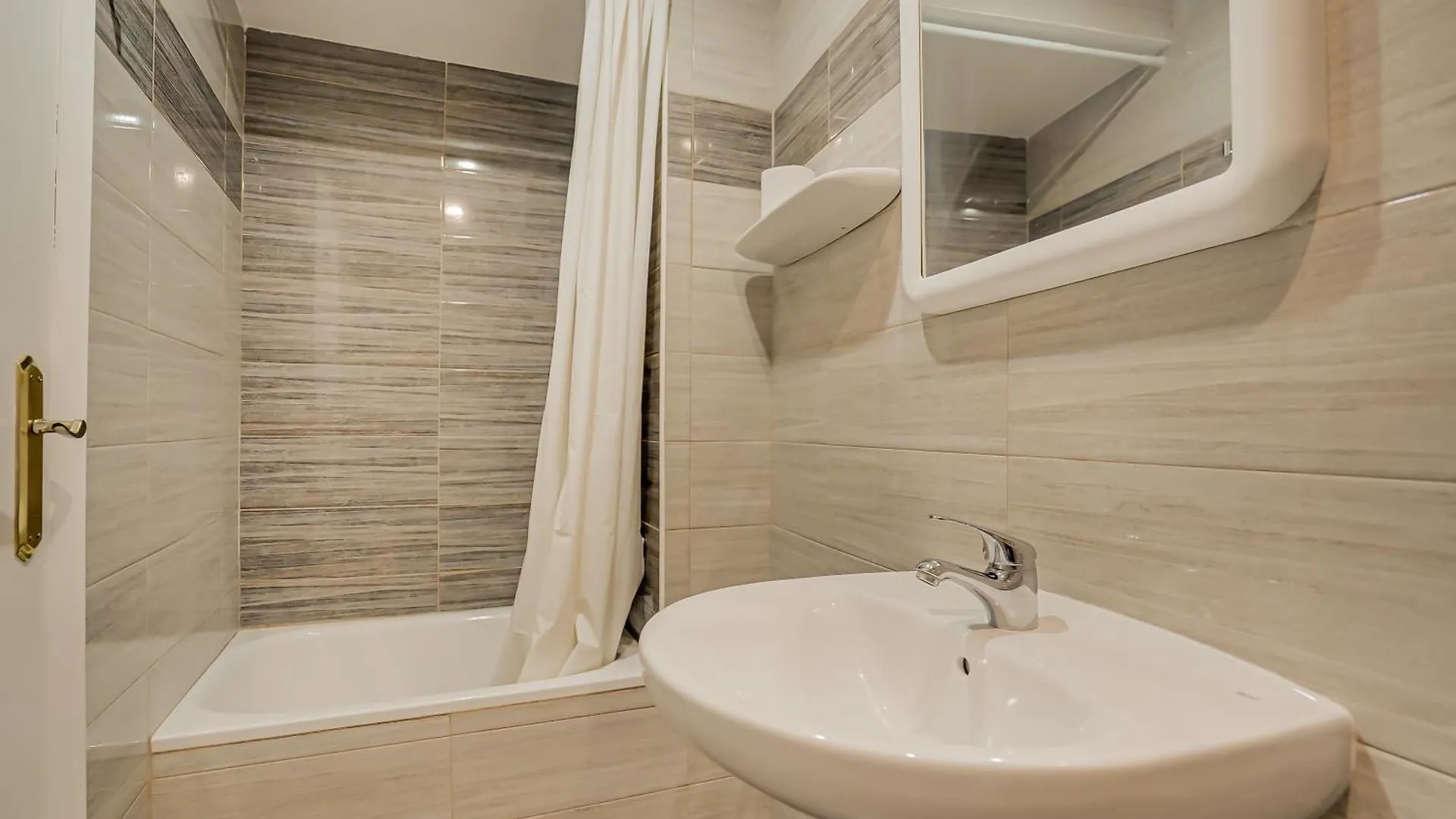 Affittacamere Hostal Y Apartamento Moli De Mar Lloret de Mar