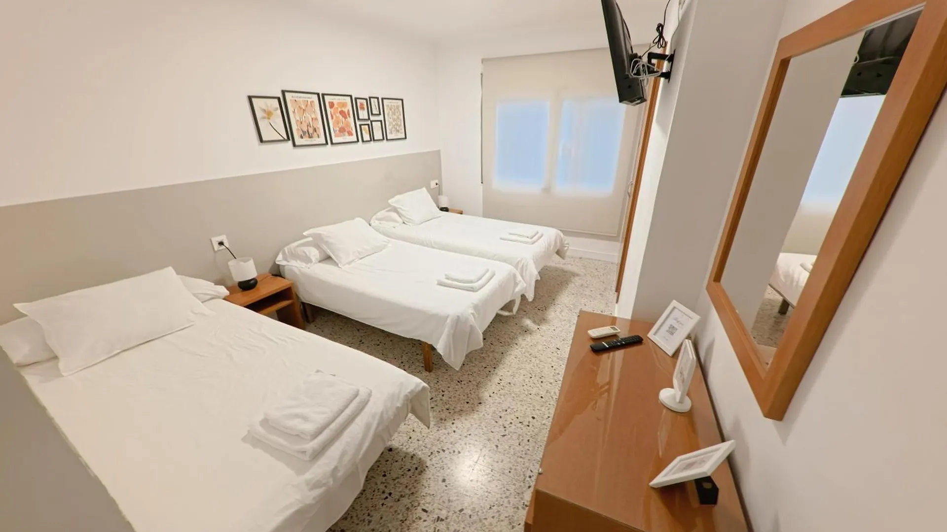 Hostal Y Apartamento Moli De Mar Lloret de Mar Spain