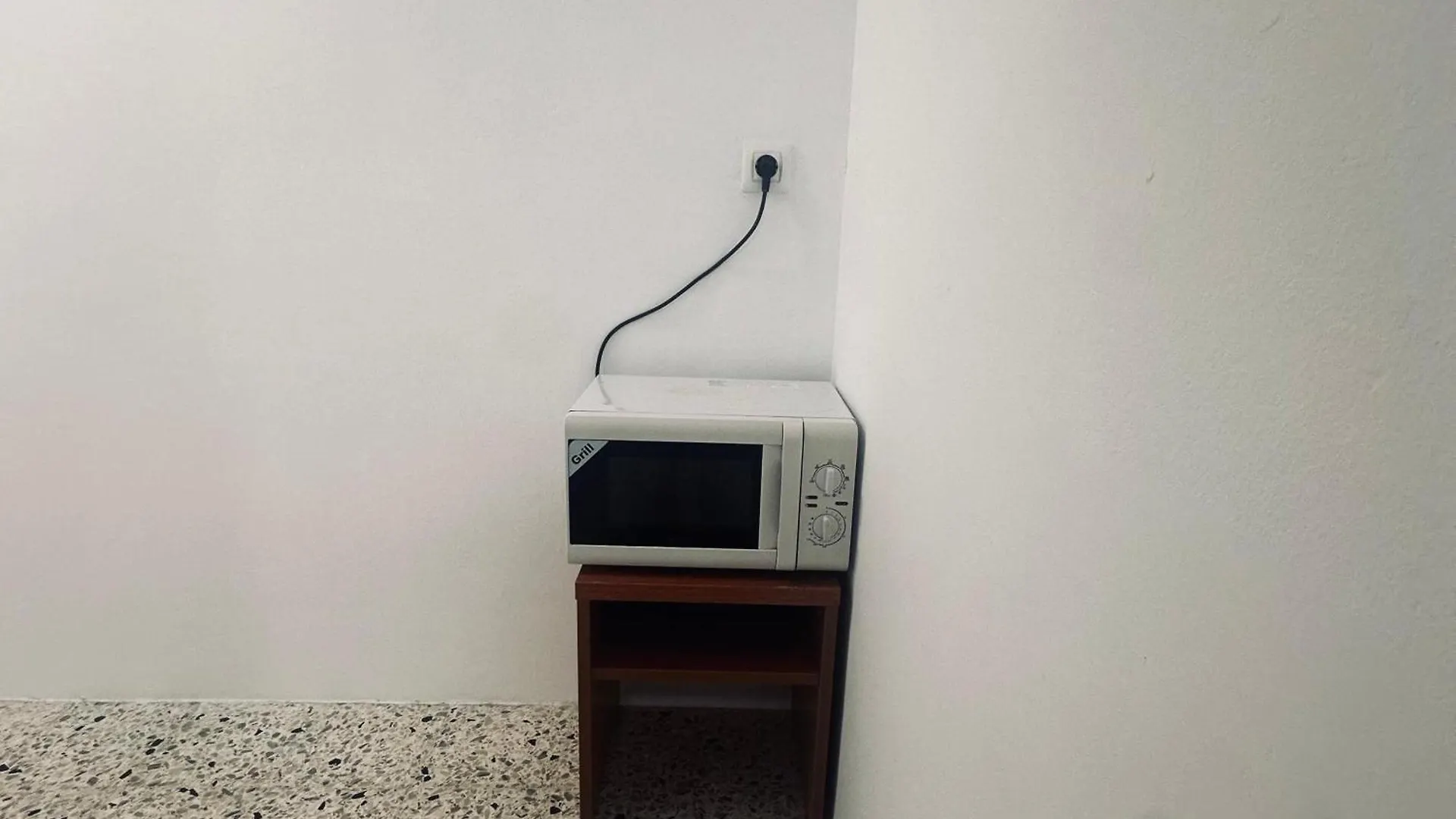 HOSTAL-PENSIÓN Y APARTAMENTO el MOLI Lloret de Mar