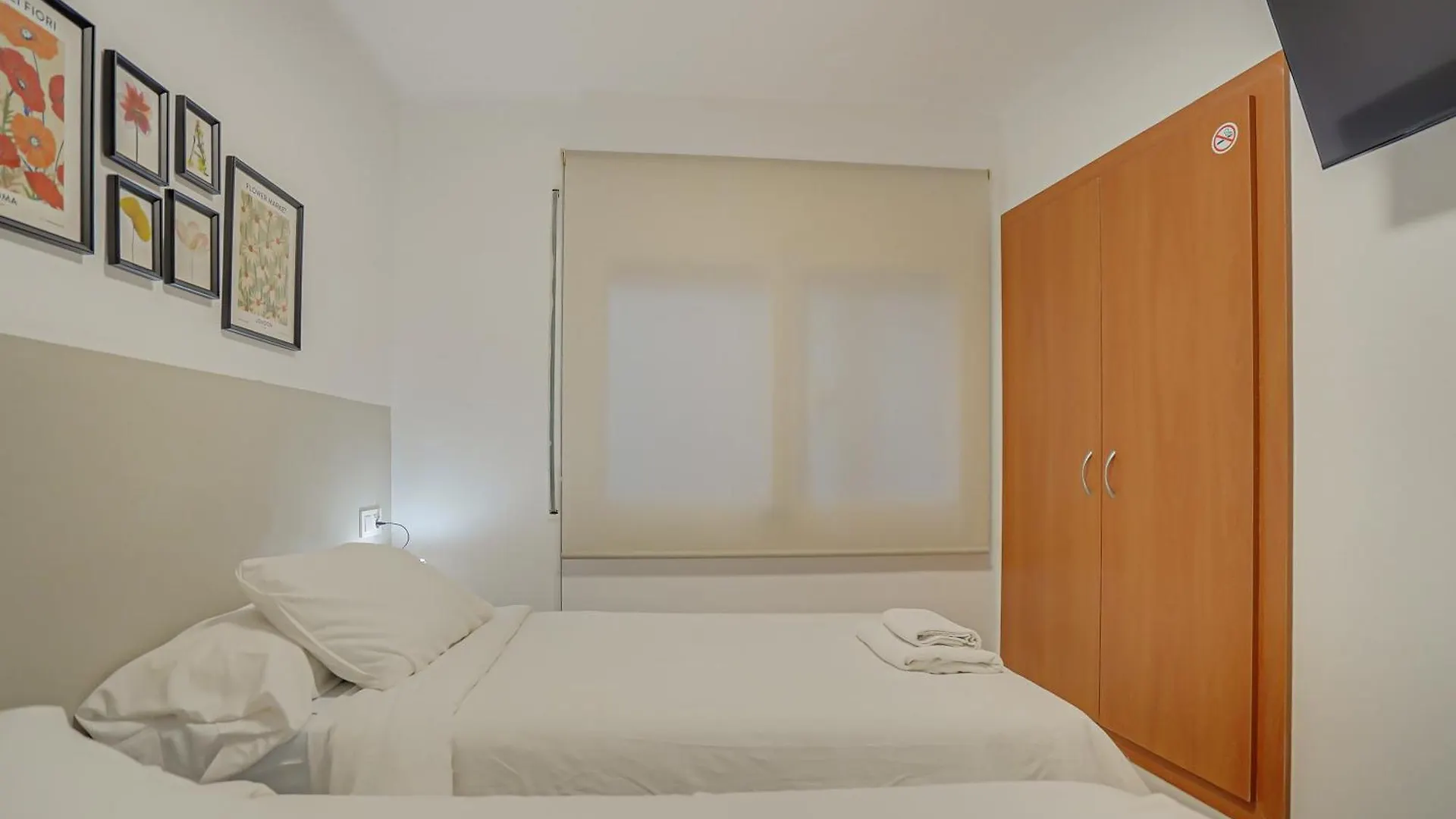 HOSTAL-PENSIÓN Y APARTAMENTO el MOLI Lloret de Mar 2*,
