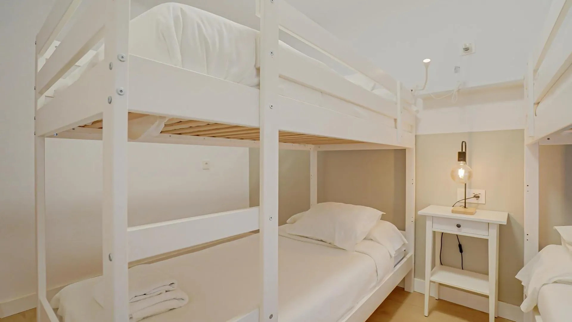 HOSTAL-PENSIÓN Y APARTAMENTO el MOLI Lloret de Mar 2*,  Espanha
